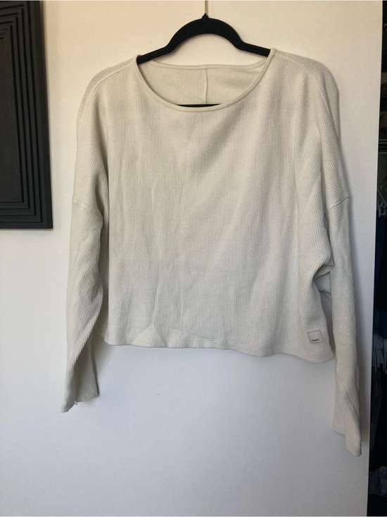 Vuori Sweaters - Vuori Women's Ribbed Crew Neck Pullover in Light Cream